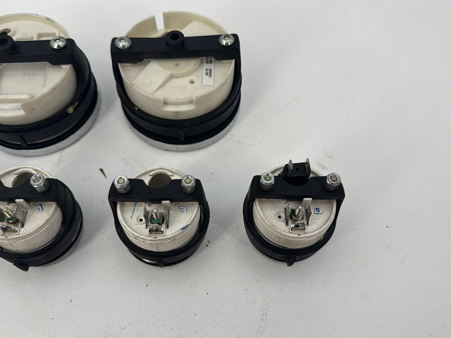 1999 - 2006 Harley-Davidson Touring Electra Glide Classic Air Oil Volt Fuel Tacho Speedo Gauges  	67349-00