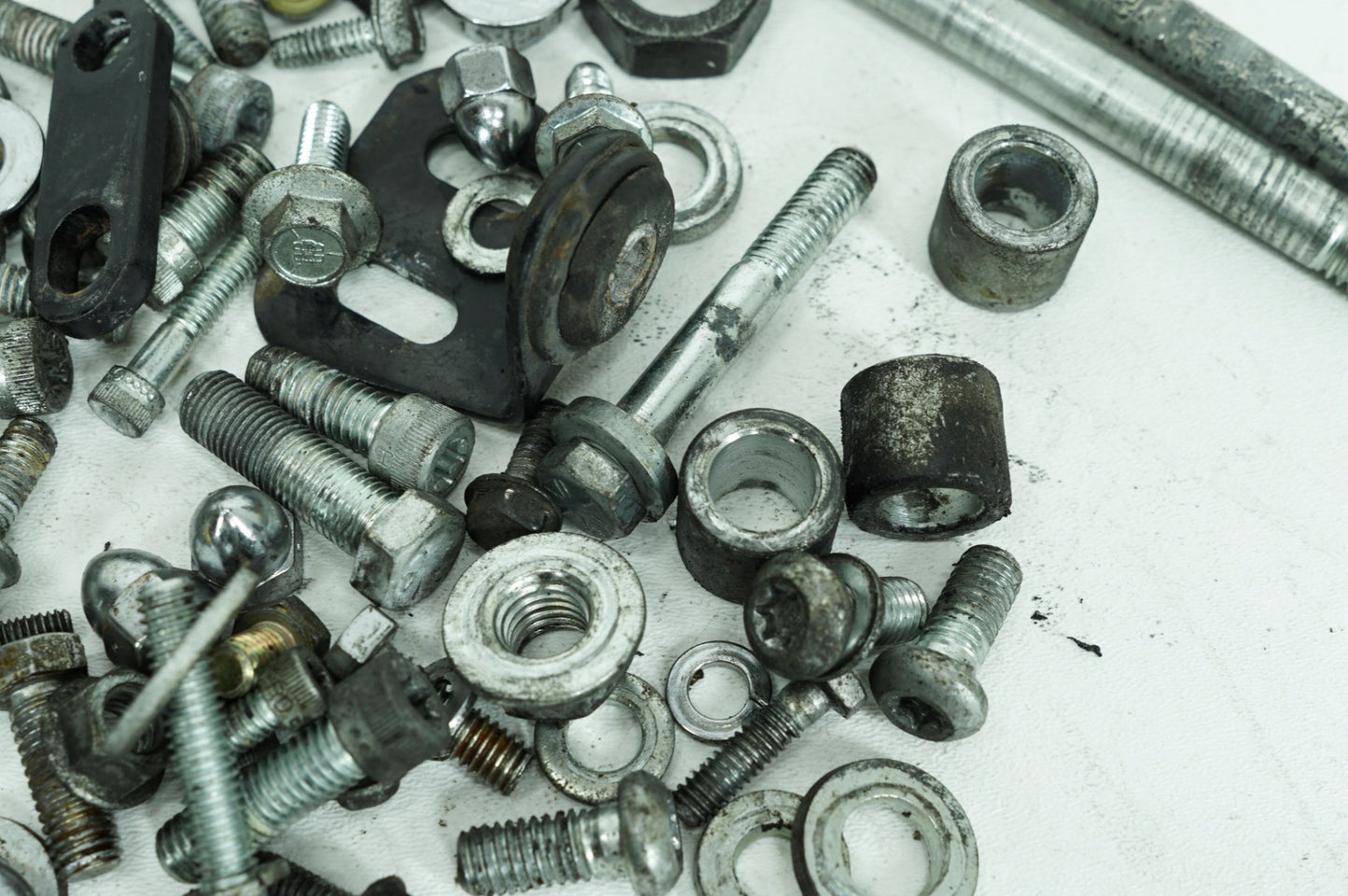 1999 - 2006 Harley-Davidson Softail Deuce Hardware Bolts Nuts & Brackets