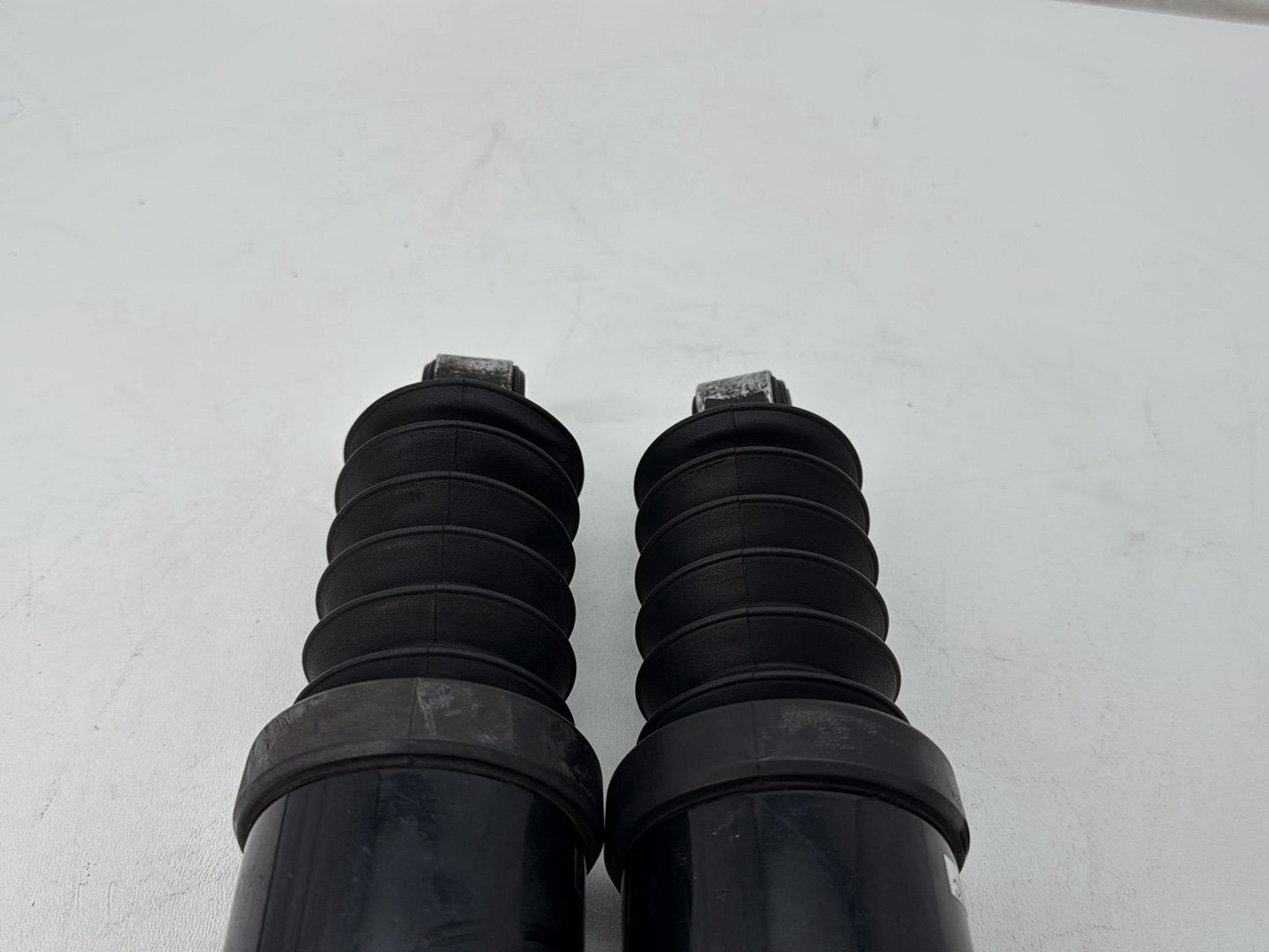 2008 Harley Road King Touring Rear Left Right Shock Absorbers 13"