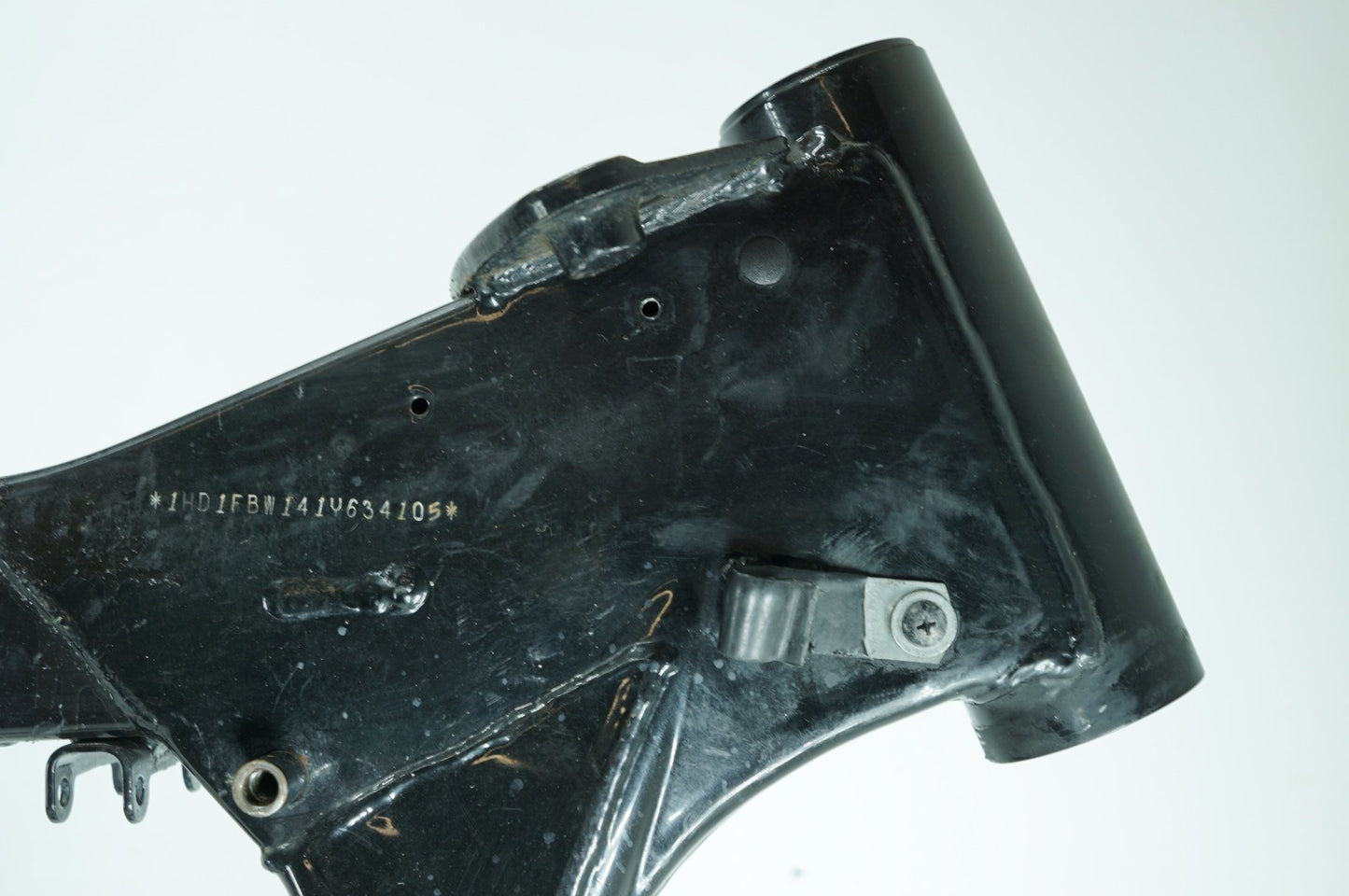 1999 - 2006 Harley-Davidson Touring Road King Body Main Frame Chassis CLN CLR 47900-01