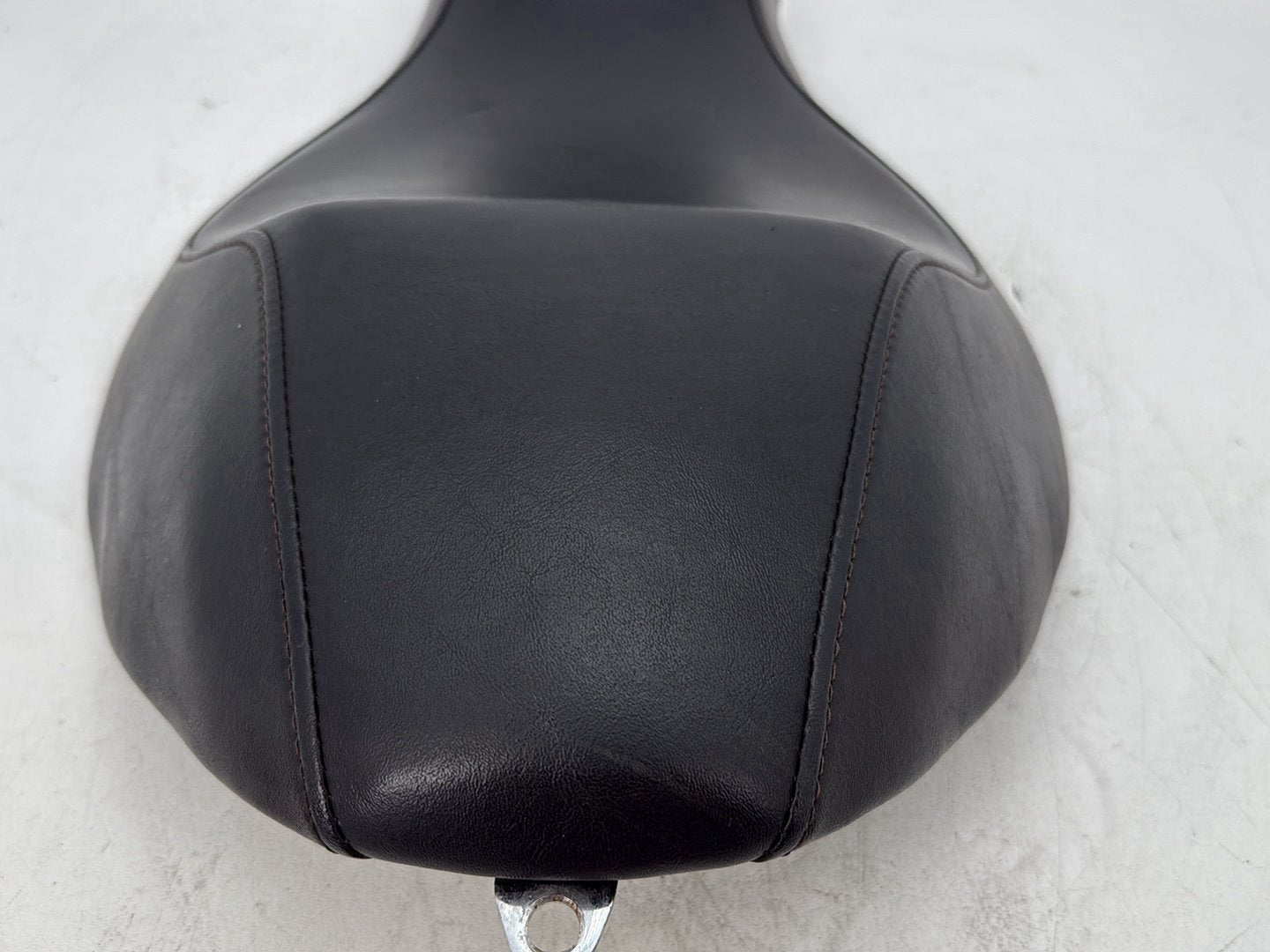 2009 Harley Sportster 883 Low XL883L OEM Rider Driver Solo Seat Pillion