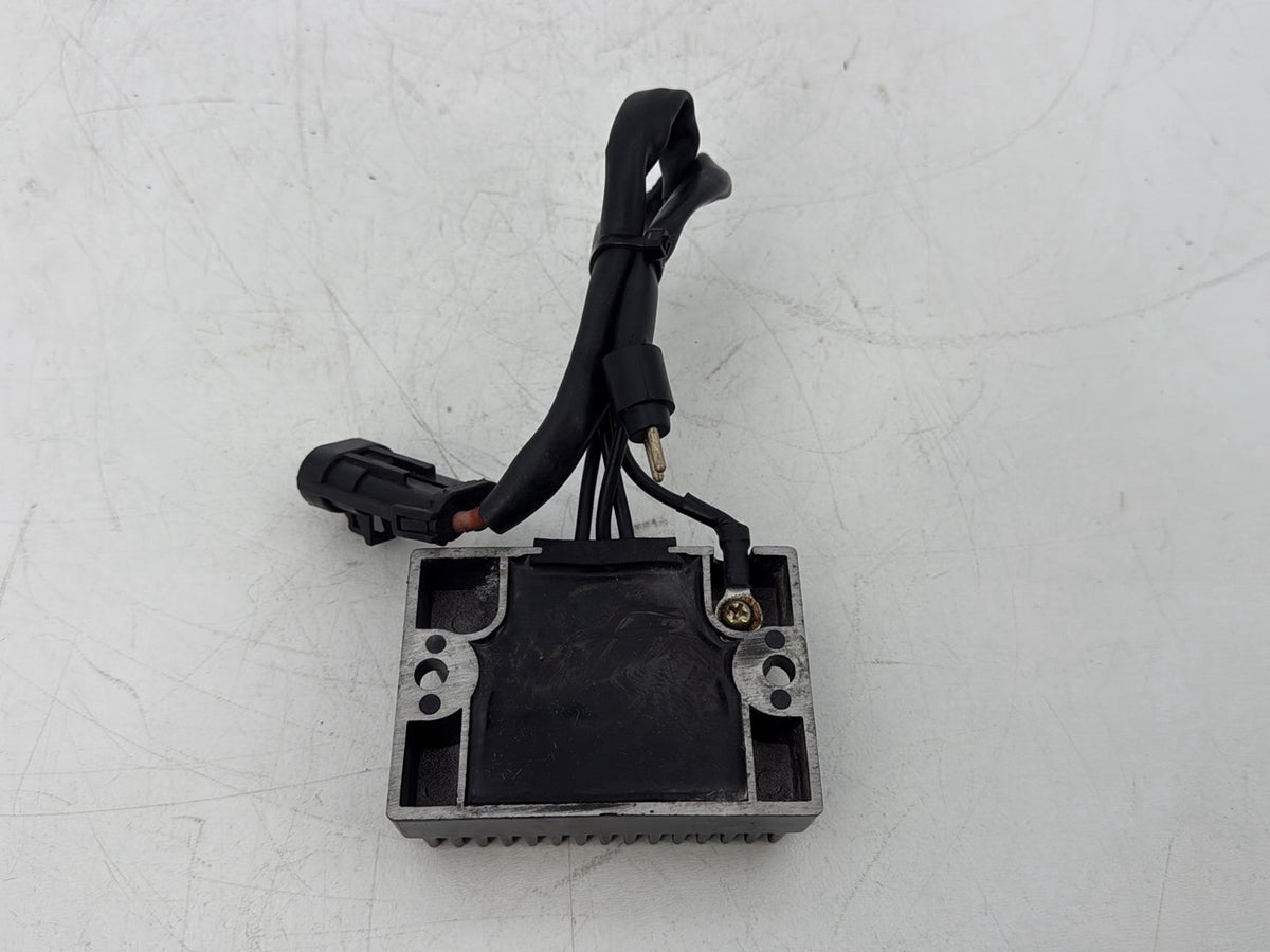 2006 Harley Sportster XL883C 883 Custom OEM Voltage Regulator Rectifier 74523-04
