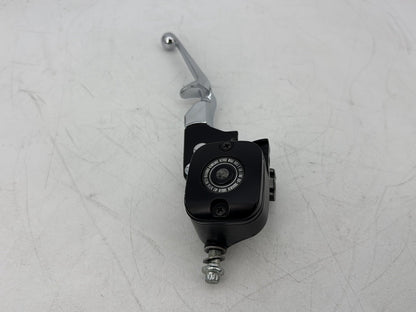 2000 Harley Touring FLHTCI Electra Glide Classic OEM Front Right Brake Lever Master Cylinder