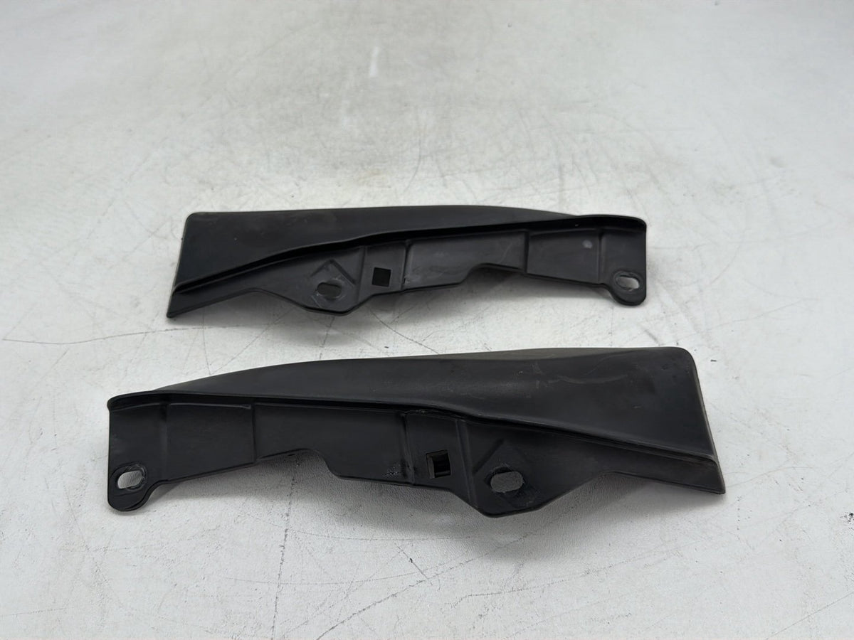 2011 Harley Electra Glide Touring Ultra OEM Left Right Flare Wind Deflector Cover