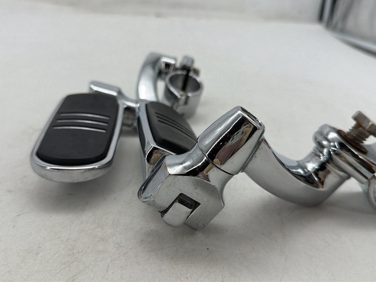 2010 Harley Street Glide Touring FLHX OEM Front Right Left Highway Foot Pegs