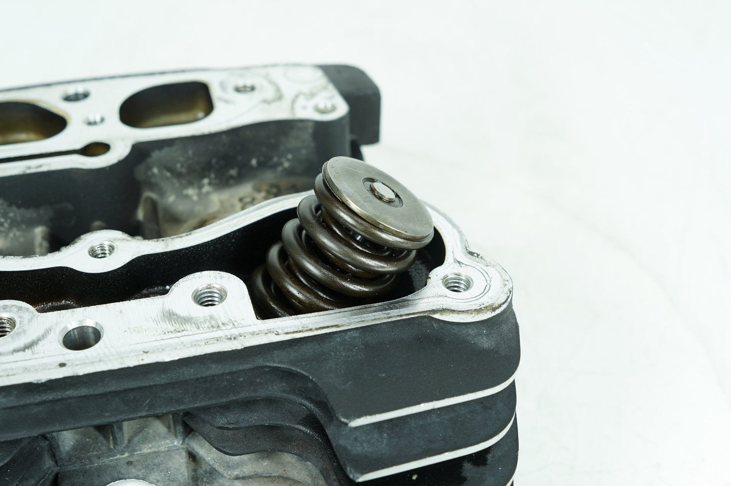 1999 - 2006 Harley-Davidson Touring Road King Classic Rear Twin Cam Engine Cylinder Head 16725-99