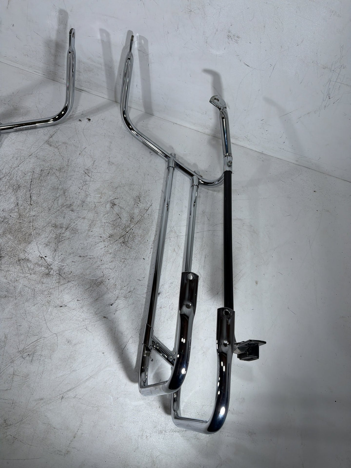 1995 Harley Electra Glide Touring OEM Rear Left Right Saddlebag Guard Rails Bar