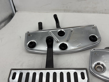 2003 Harley Electra Glide Touring Ultra FLHTCUI OEM Left Right Driver & Pass Floorboard Foot Rest