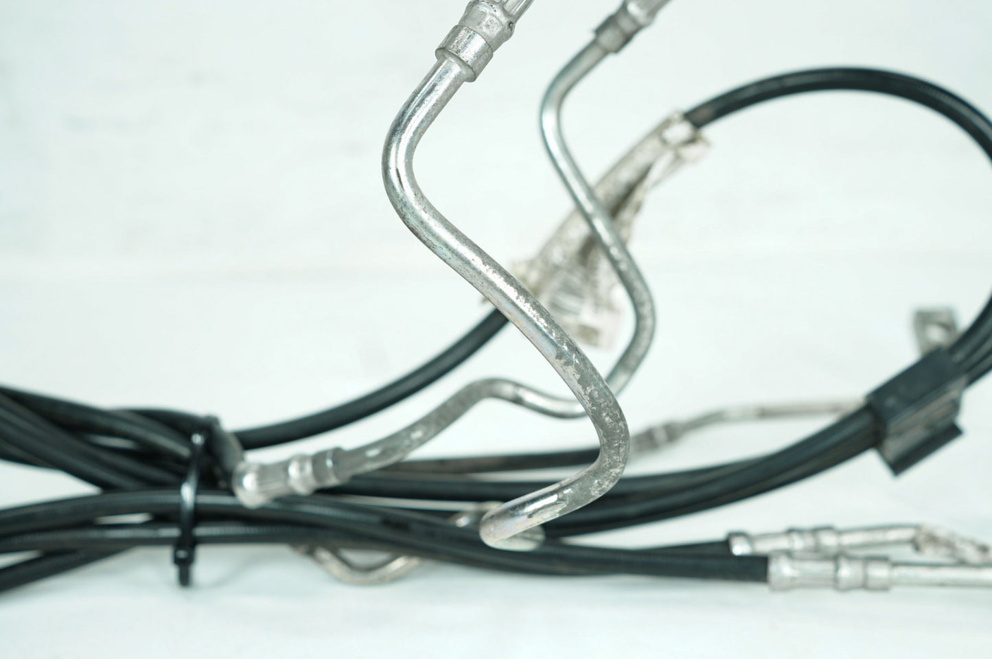 2008 - 2016 Harley-Davidson Touring Electra Glide Ultra Front Brake Hose Line Pipe ABS 41800009