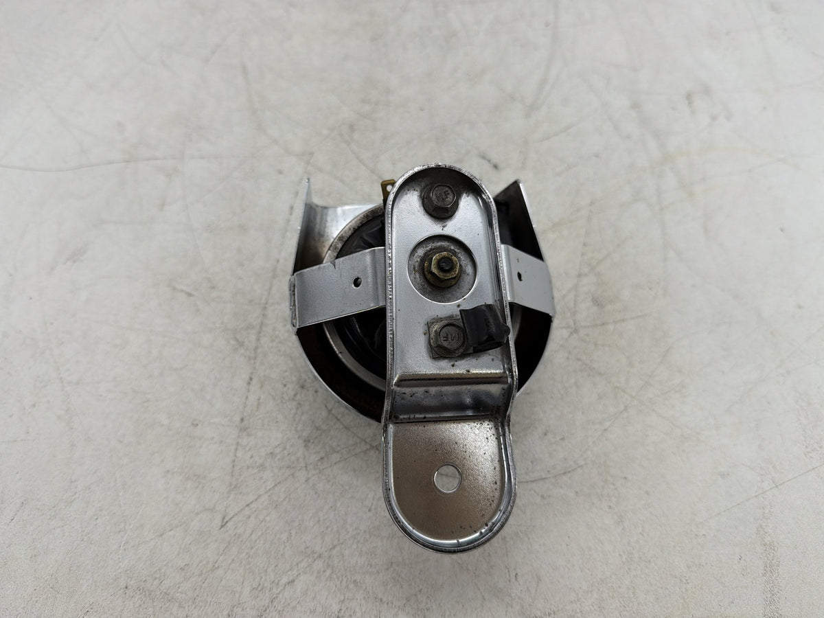 1995 Harley Electra Glide Touring FLHT OEM Horn Signal Klaxon Chrome Cover