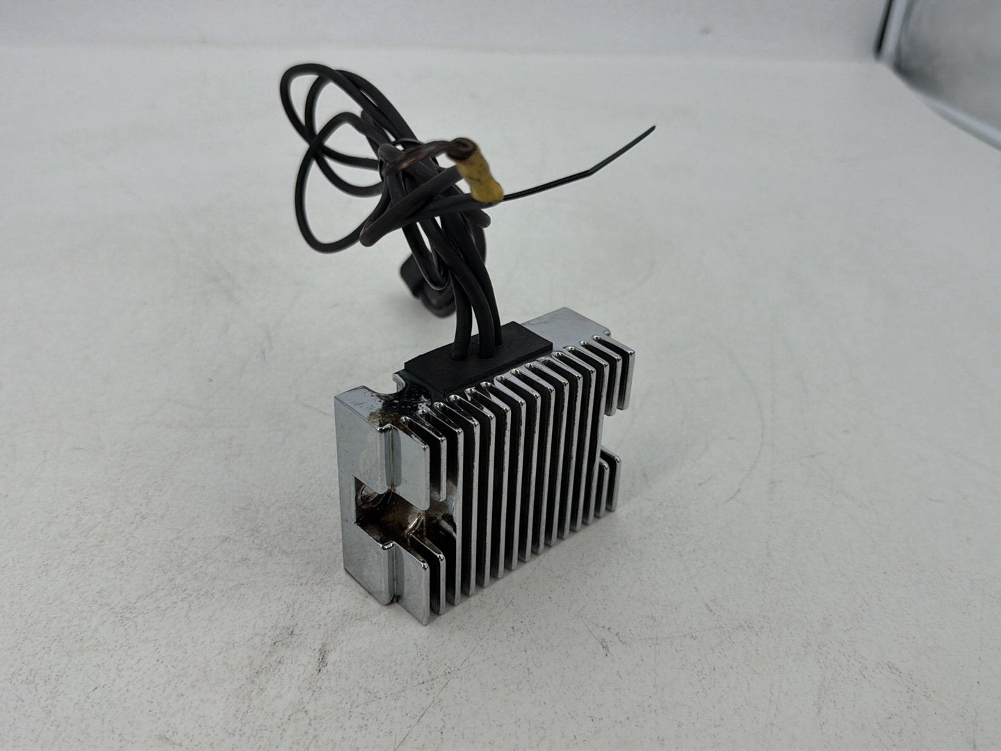 1984 - 1998 Harley-Davidson Touring Electra Glide Classic Voltage Regulator Rectifier  74519-88A