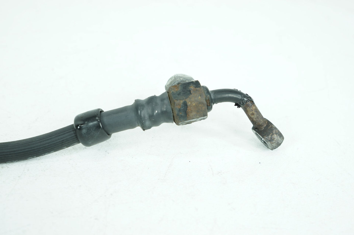 1999 - 2006 Harley-Davidson Dyna Street Bob Rear Brake Hose Line Pipe 40956-00A