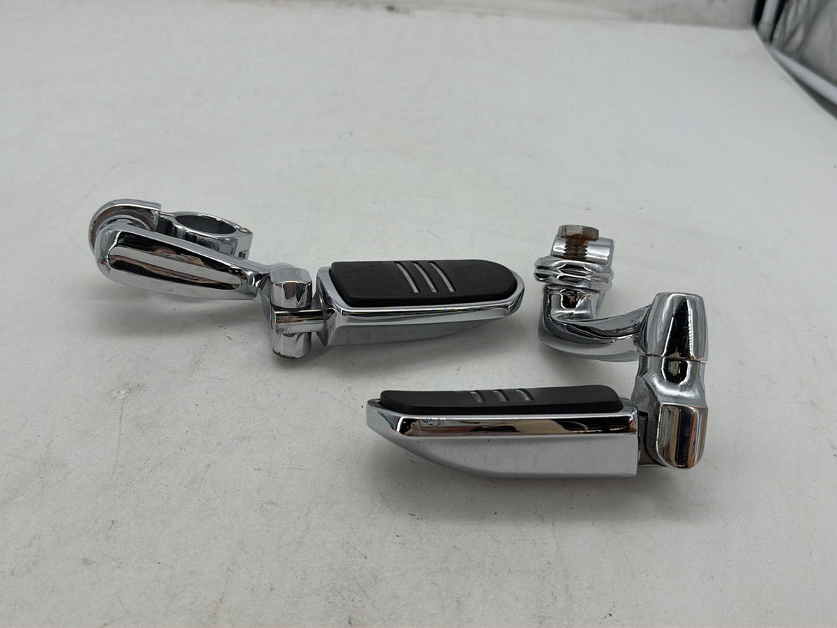 2010 Harley Street Glide Touring FLHX OEM Front Right Left Highway Foot Pegs