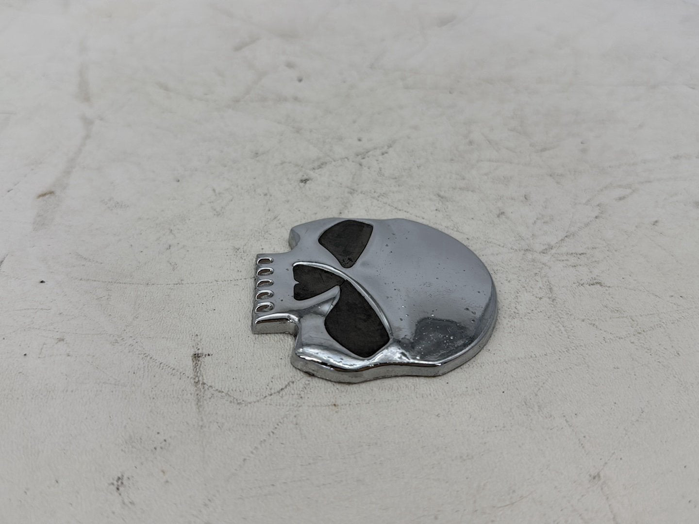 2012 Harley Dyna Fat Bob FXDF 103 OEM Fuel Cap Gas Tank Bushing Hub