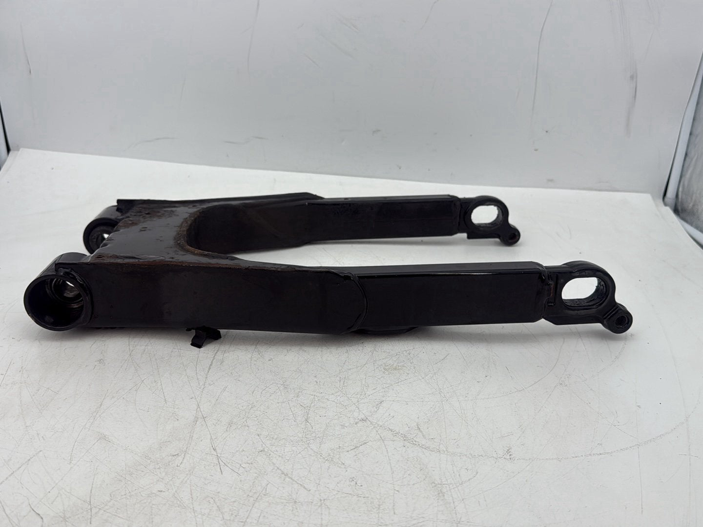 2007 Harley Touring FLHTCU Electra Glide Ultra OEM Rear Fork Swingarm Swing Arm