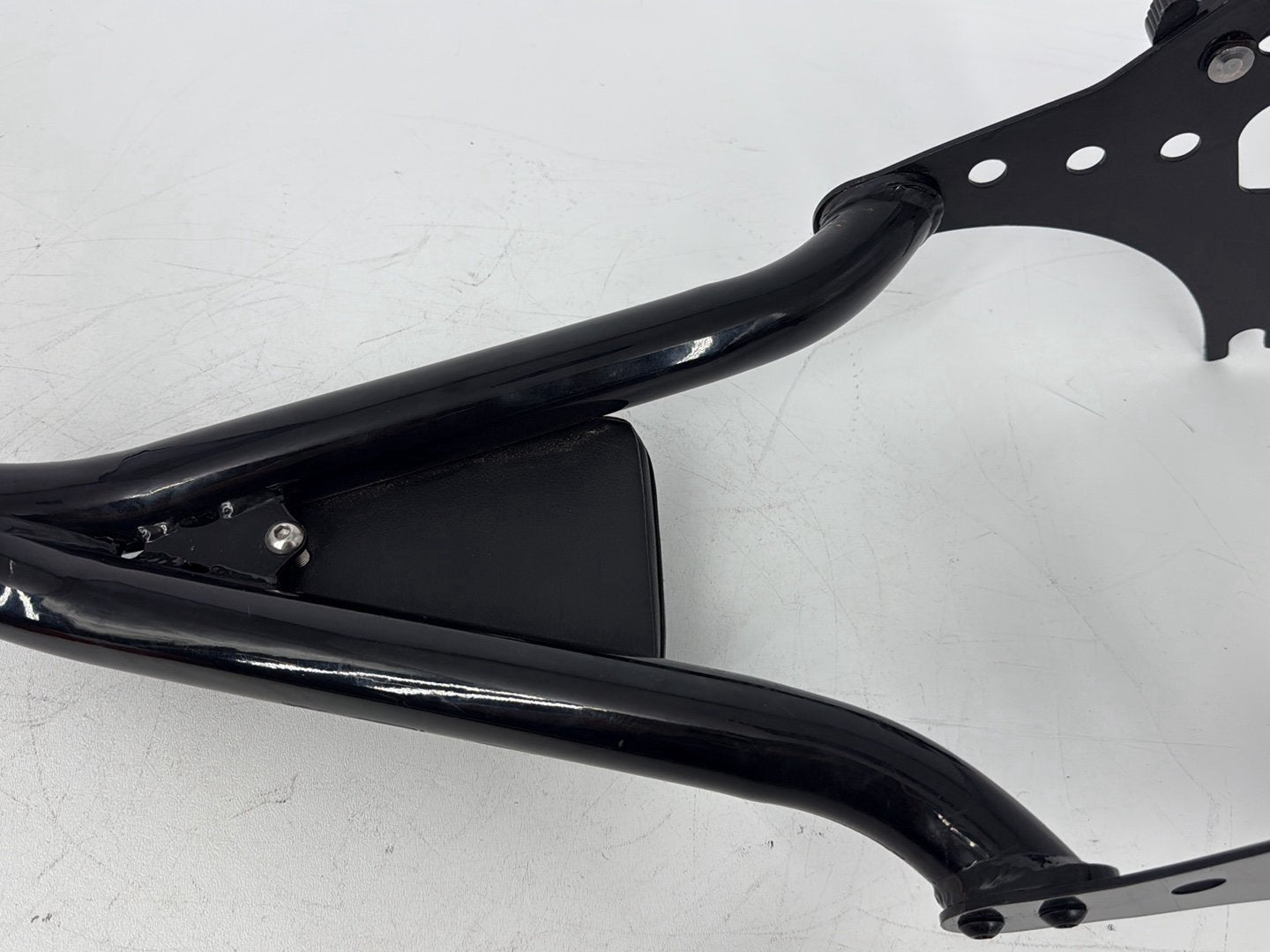 2005 Harley Sportster XL883C 883 Custom OEM Rear Sissy Bar w/ Backrest Cushion Pad