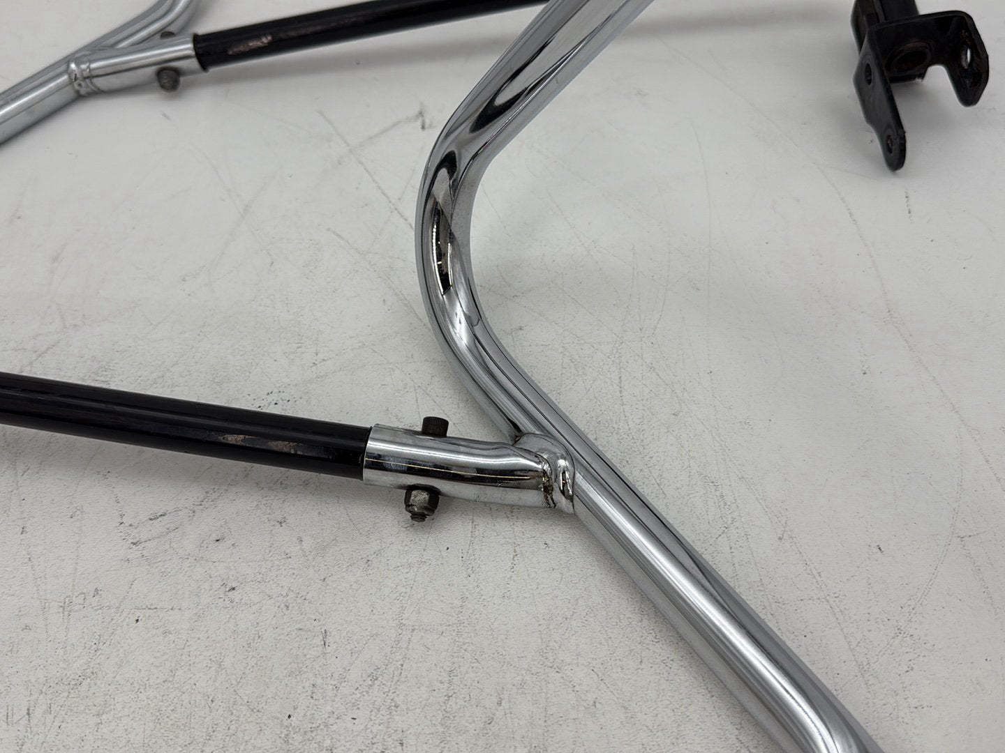 2018 Harley Electra Glide Touring Ultra FLHTCU OEM Rear Left Right Saddlebag Guard Rails Bar