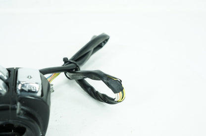 1999 - 2006 Harley-Davidson Dyna Low Rider Left Turn Signal Headlight Switches Controls 71685-06A