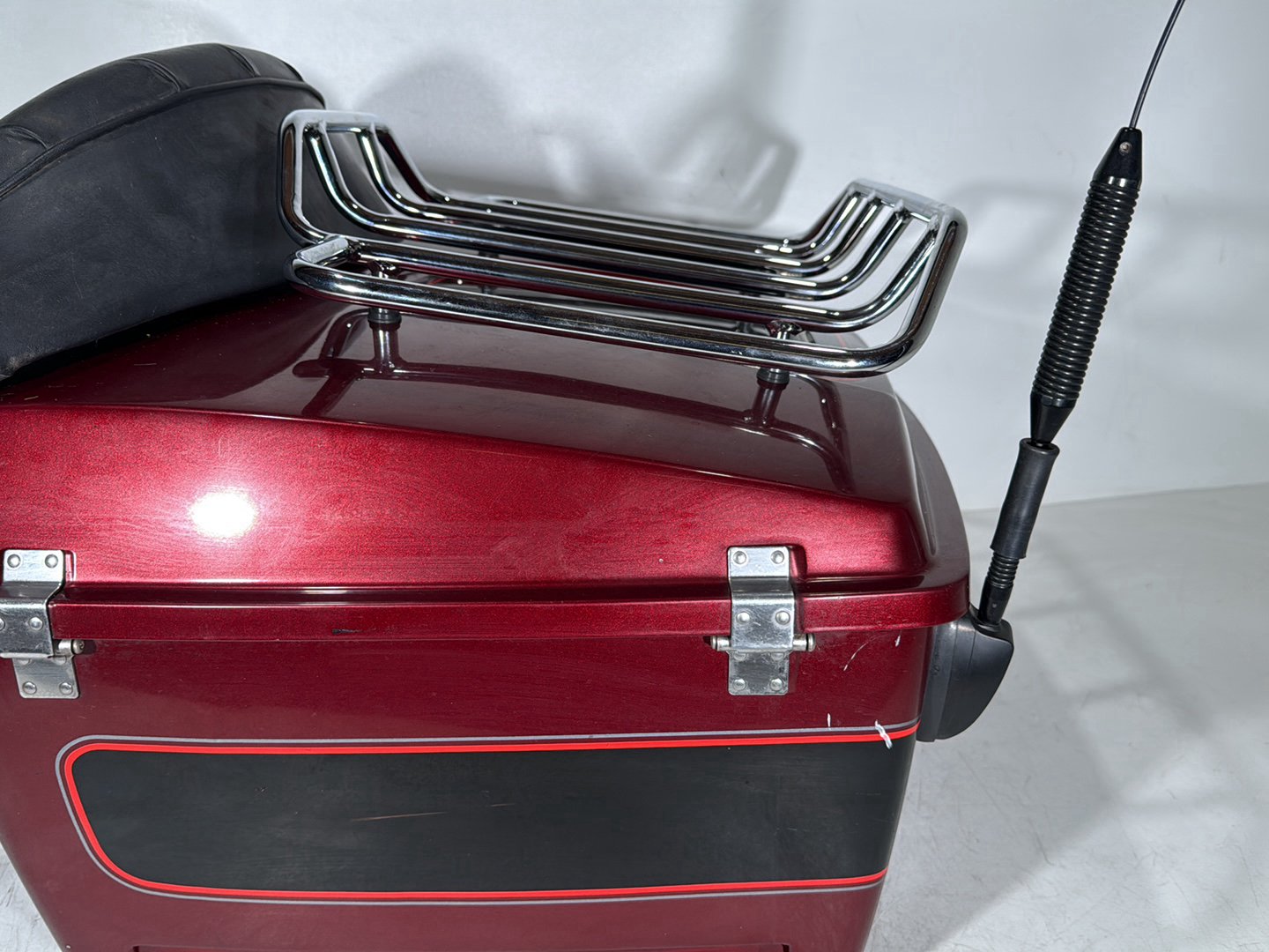 1999 - 2006 Harley-Davidson Touring Electra Glide Classic Pass Backrest Tour Pak Luggage NOKey