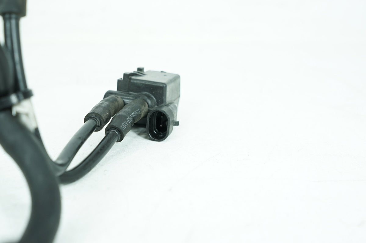 2011 Harley Touring FLHRC Road King Classic OEM EVAP Vapor Charcoal Fuel Emission Canister