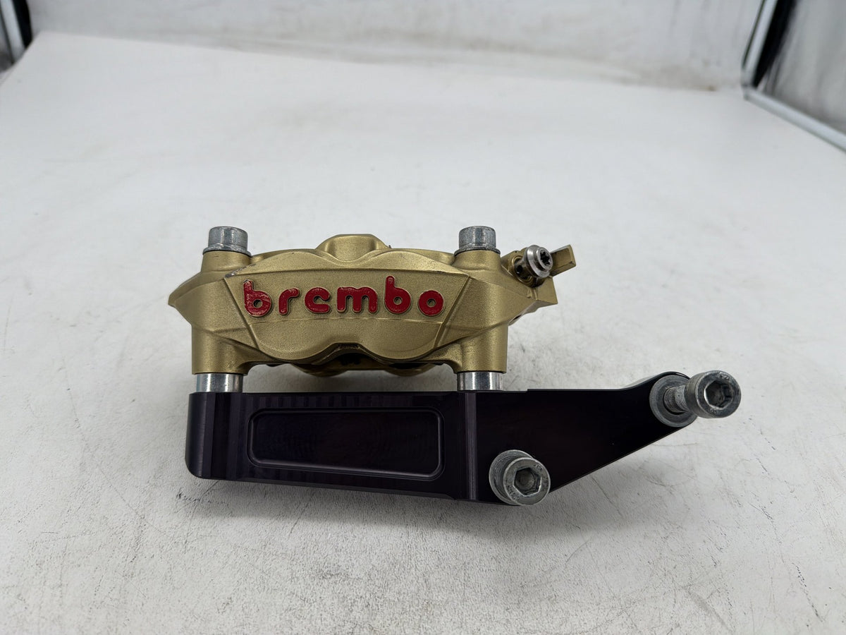 2006 Harley Street Glide Touring FLHX Front Right 1 Brake Caliper Brembo