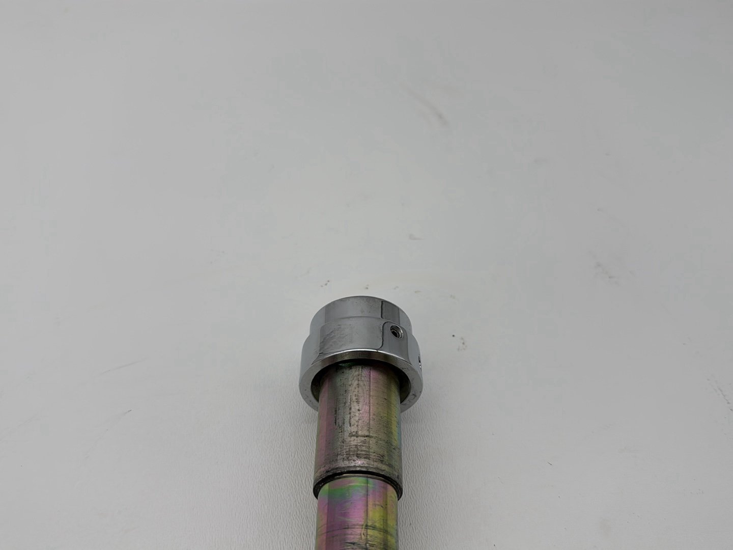 2008 Harley Softail Deluxe FLSTN OEM Front Wheel Axle Bolt Shaft