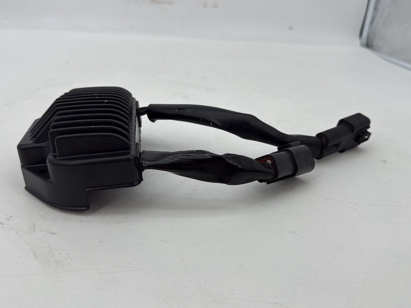 1999 - 2006 Harley-Davidson Dyna Low Rider Voltage Regulator Rectifier  74631-04
