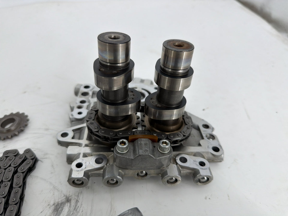 16 Harley Touring FLHXS Street Engine Motor Cam Support Camshaft Plate Oil Pump