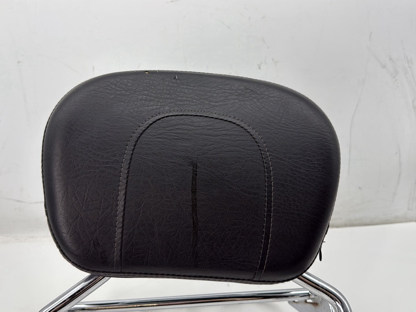 2008 Harley Road King Touring FLHR OEM Rear Sissy Bar w/ Backrest Cushion Pad