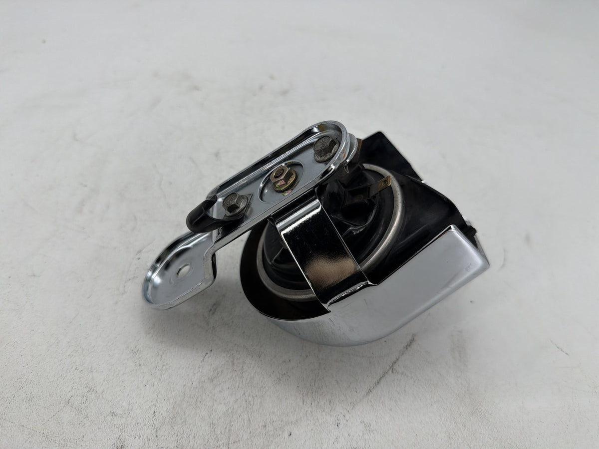 2002 Harley Electra Glide Touring Classic OEM Horn Signal Klaxon Chrome Cover
