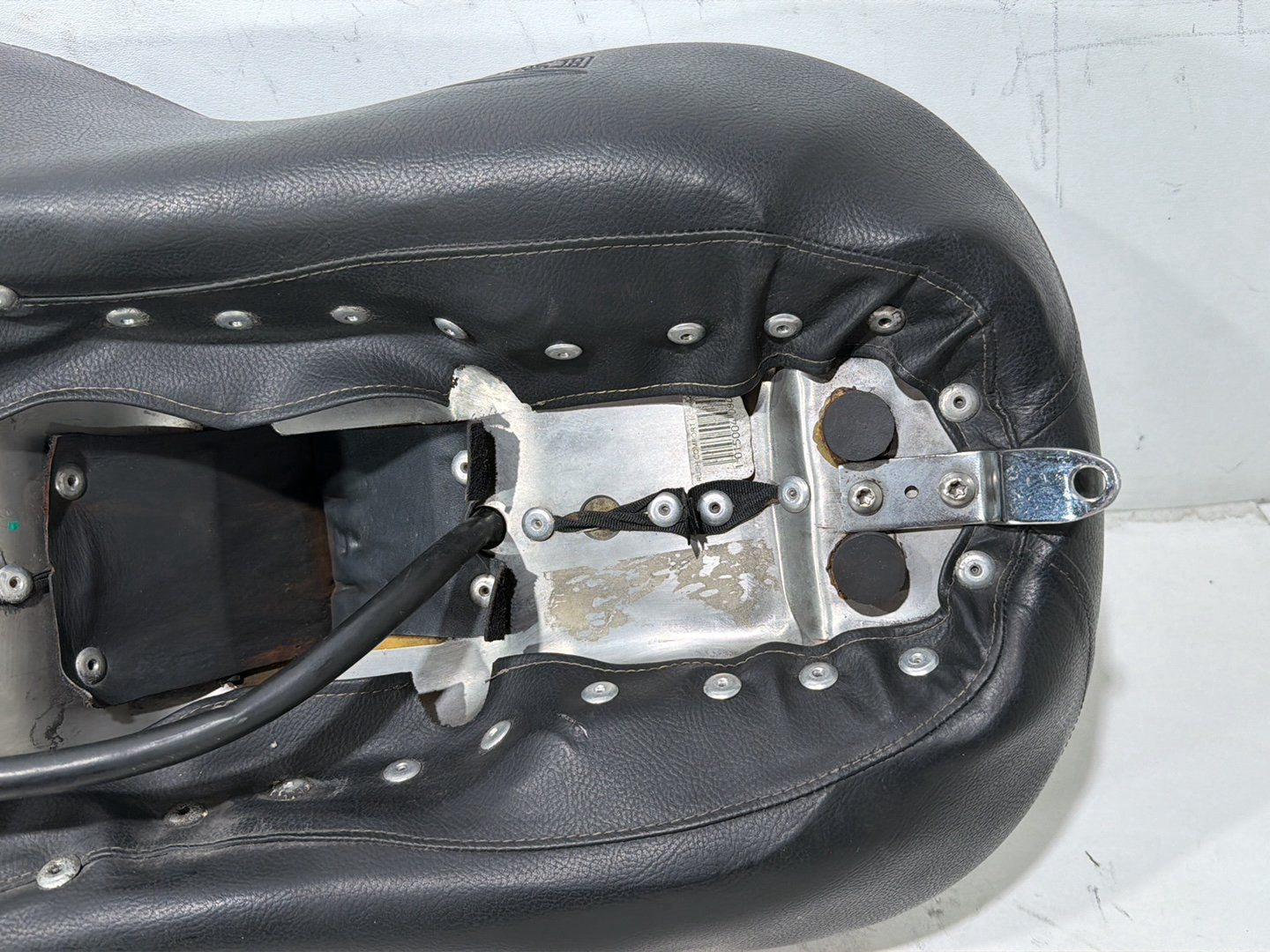 2014 Harley Electra Glide Touring Ultra OEM Passenger Rider Driver Seat Saddle