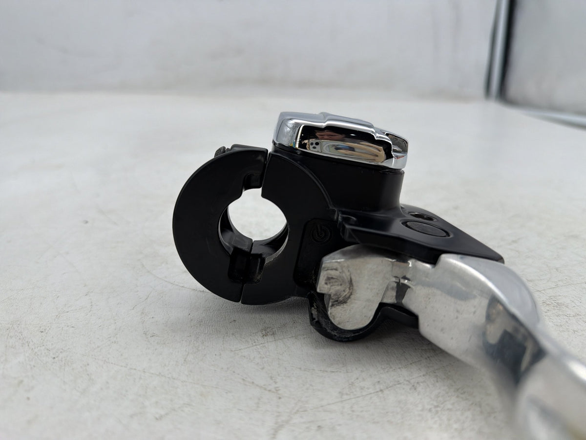 12 Harley Street Glide Touring FLHX OEM Front Right Brake Lever Master Cylinder