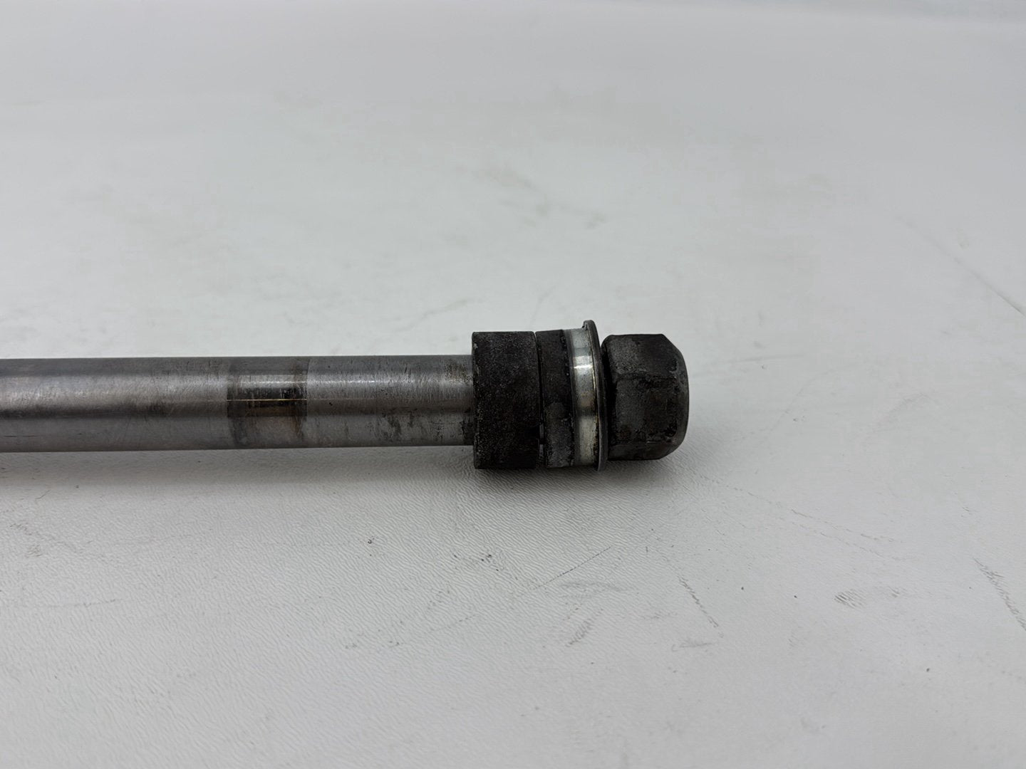 2004 - 2013 Harley-Davidson Sportster 883 Custom Front Wheel Axle Bolt Shaft 43895-00