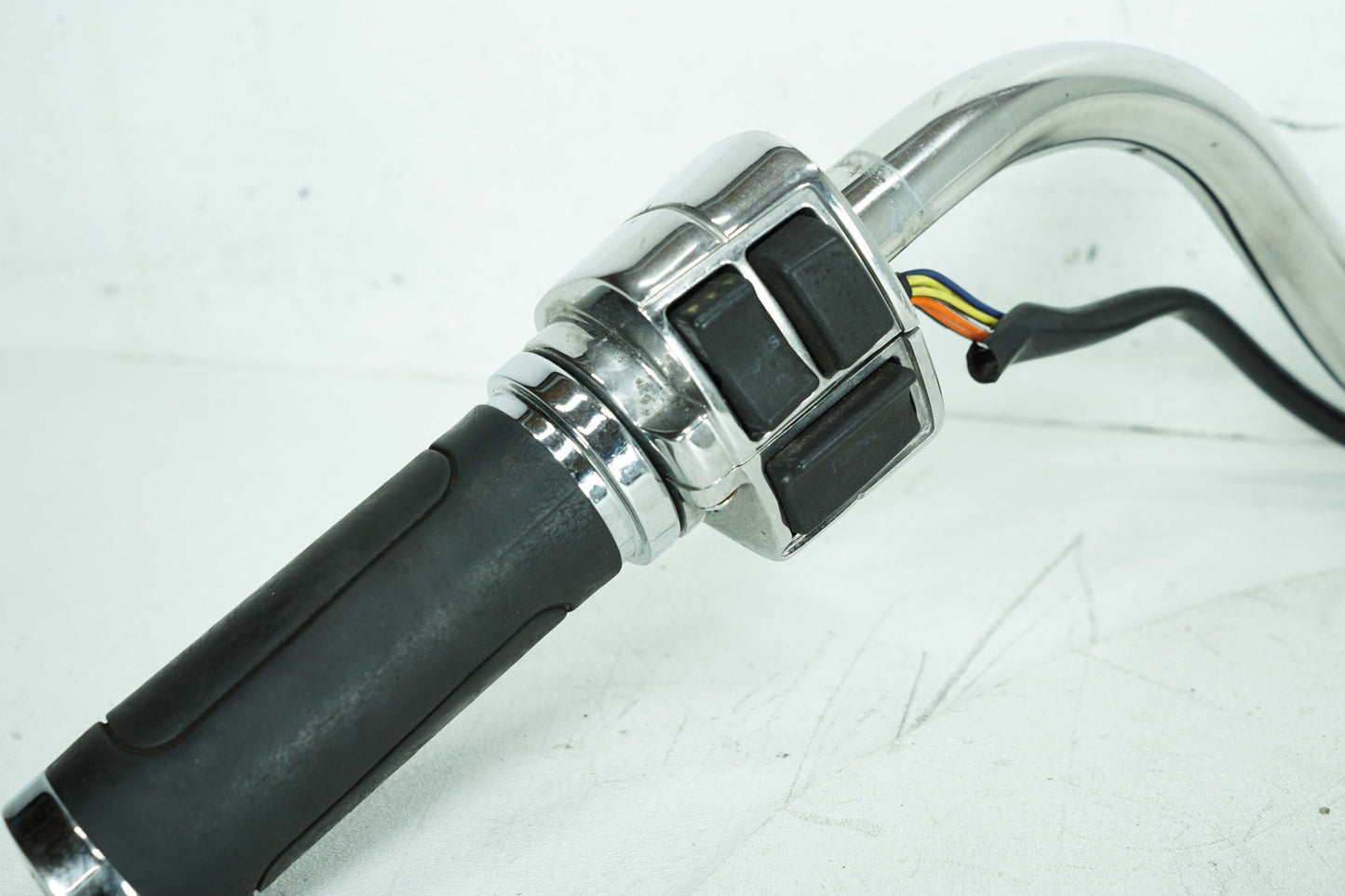1984 - 1998 Harley-Davidson Touring Road King Handlebars & Left Turn Signal Headlight Controls Switches 55919-82