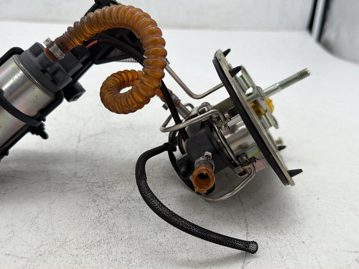 2007 Harley Softail Standard FXST OEM Fuel Pump Gas Gasoline Petrol Sending