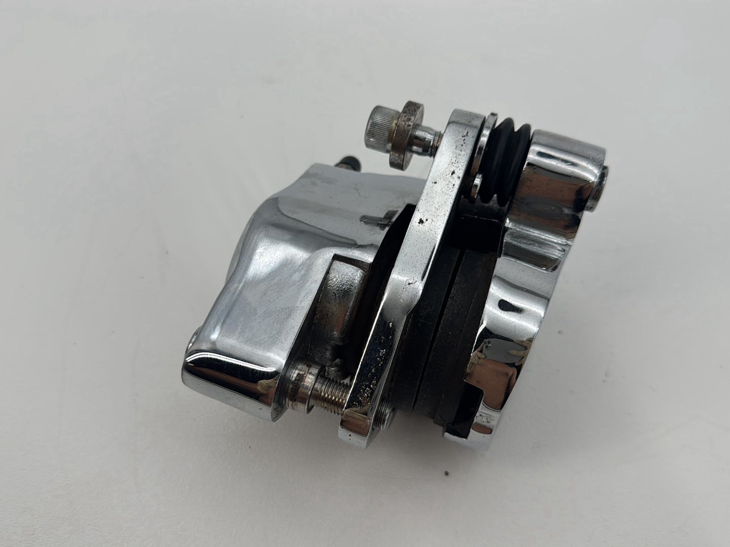1999 - 2006 Harley-Davidson Dyna Low Rider Front Right 1 Brake Caliper Chrome