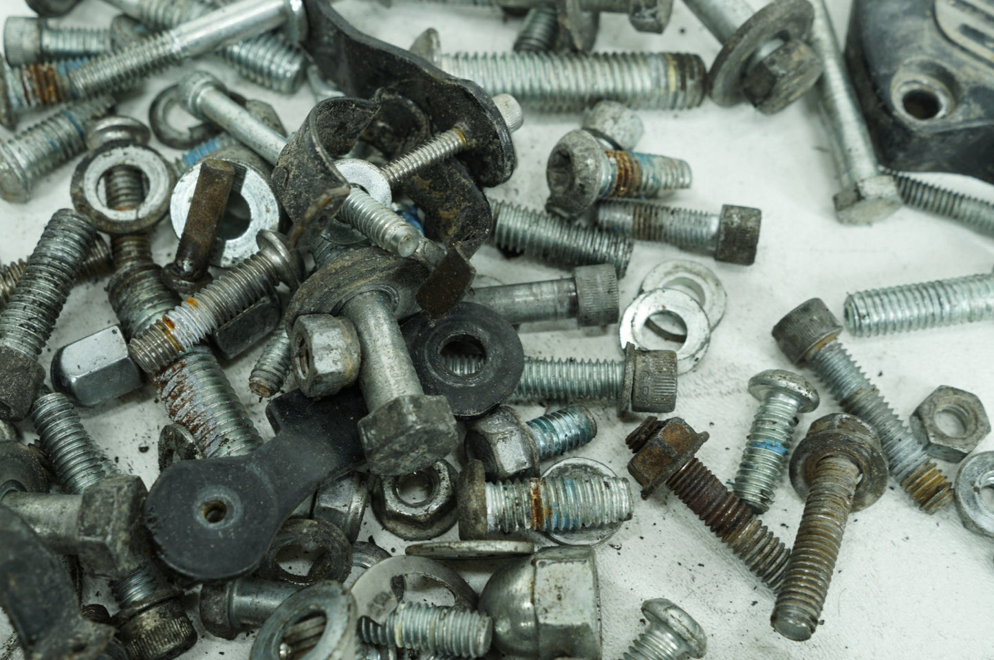 2008 Harley-Davidson Dyna FXDF - Hardware Bolts Nuts & Brackets