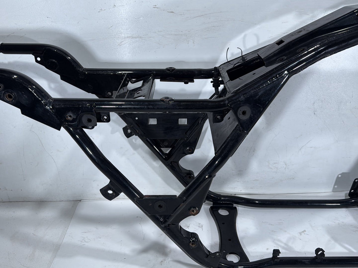 2004 Harley Road King Touring Classic OEM Body Main Frame Chassis C