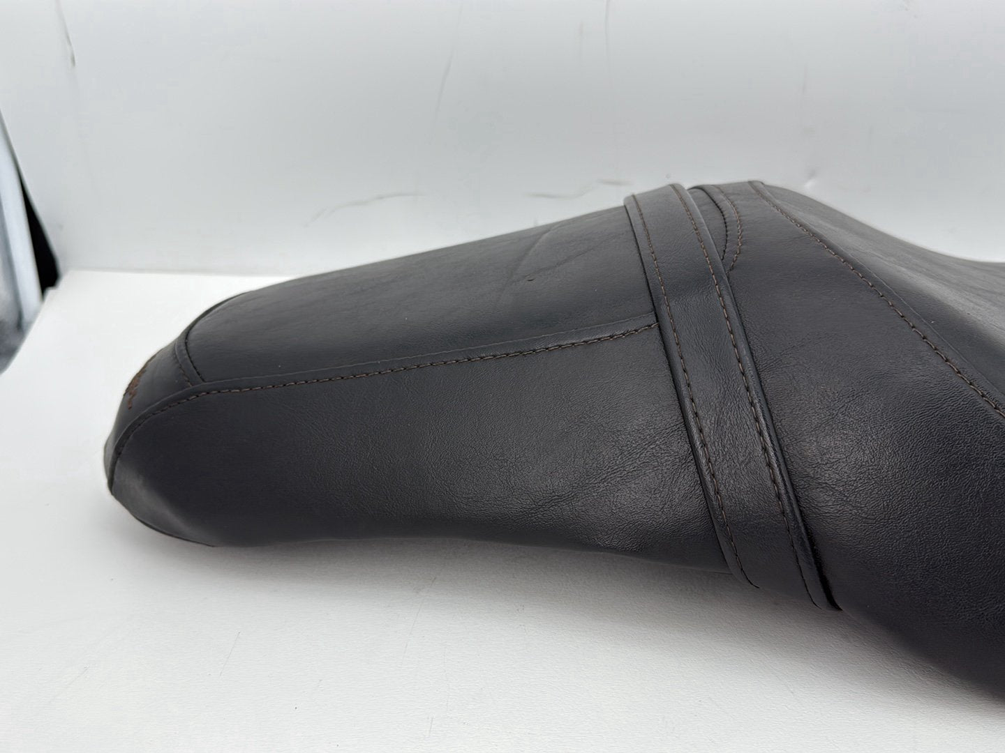 2009 Harley Sportster XL1200C 1200 Custom OEM Passenger Rider Driver Seat Saddle