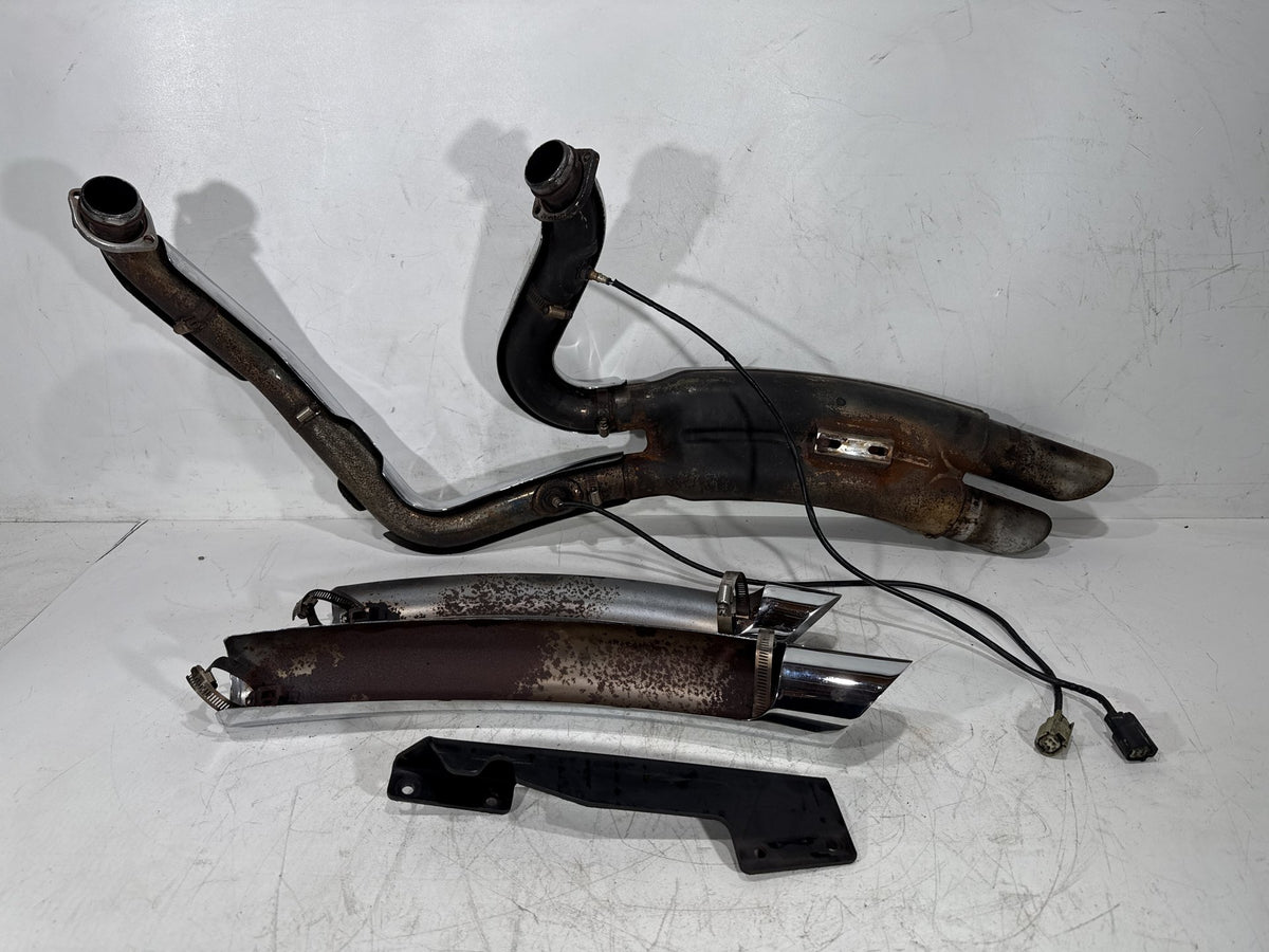 2012 Harley Electra Touring Ultra Exhaust Header Pipes Muffler Vance & Hines