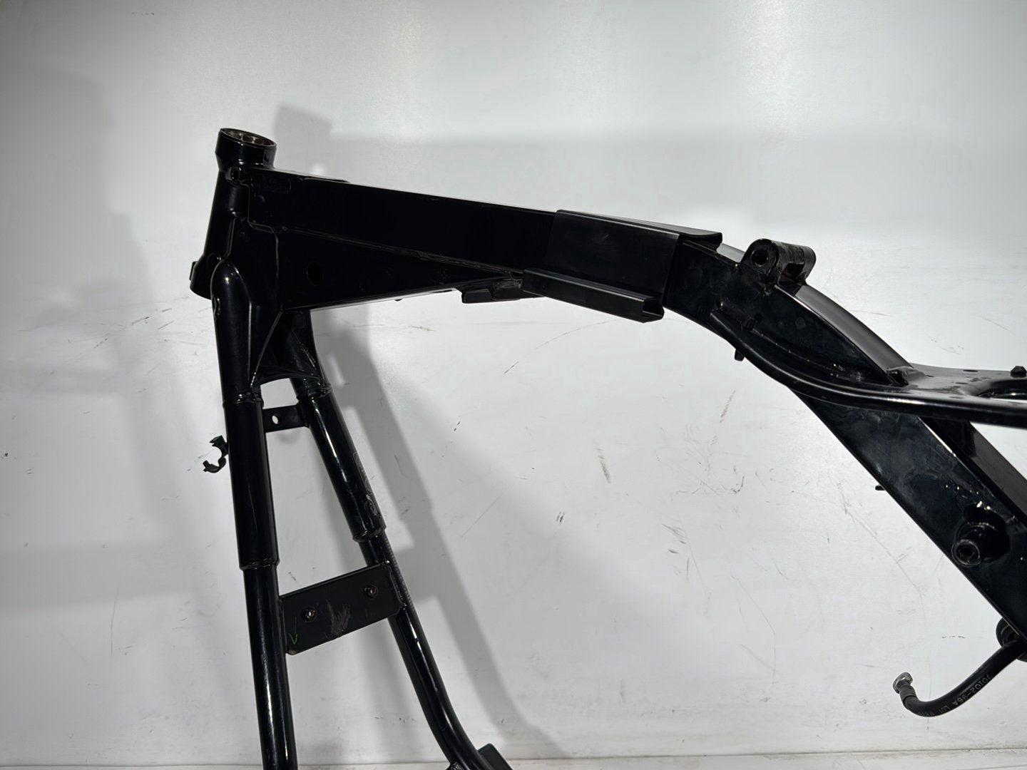 2004 Harley Dyna Super Glide FXDI OEM Body Main Frame Chassis SLVG