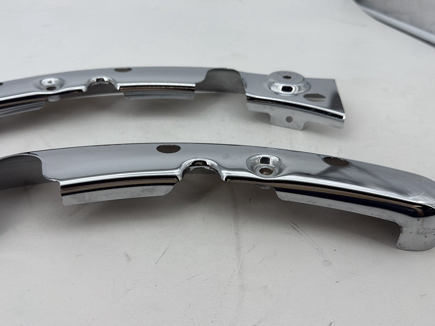 2011 Harley Road King Touring FLHRC Classic OEM Left Right Saddlebag Fender Struts Brackets