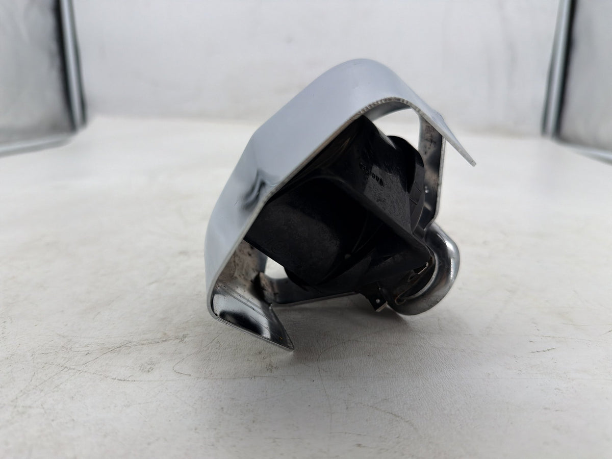 2009 Harley Street Glide Touring FLHX OEM Horn Signal Klaxon Chrome Cover
