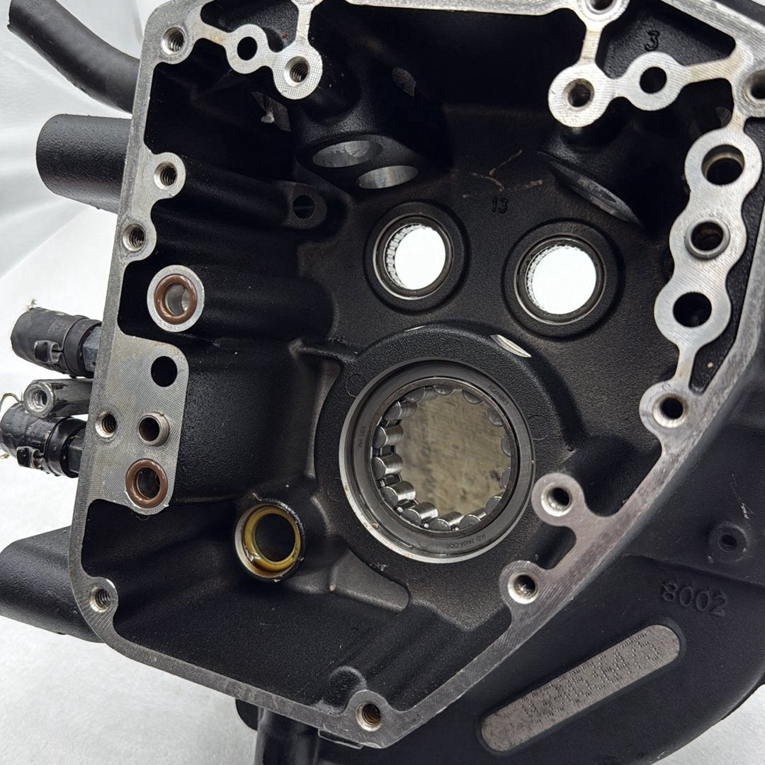 1999 - 2006 Harley-Davidson Touring Electra Glide Classic Crankcase Shaft Engine Motor Cover 24630-03