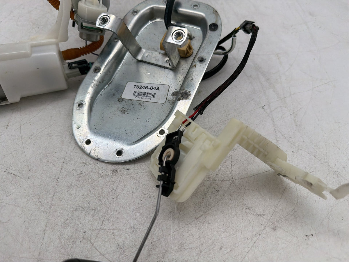 2017 Harley Dyna Street Bob FXDB OEM Fuel Pump Gas Gasoline Petrol Sending