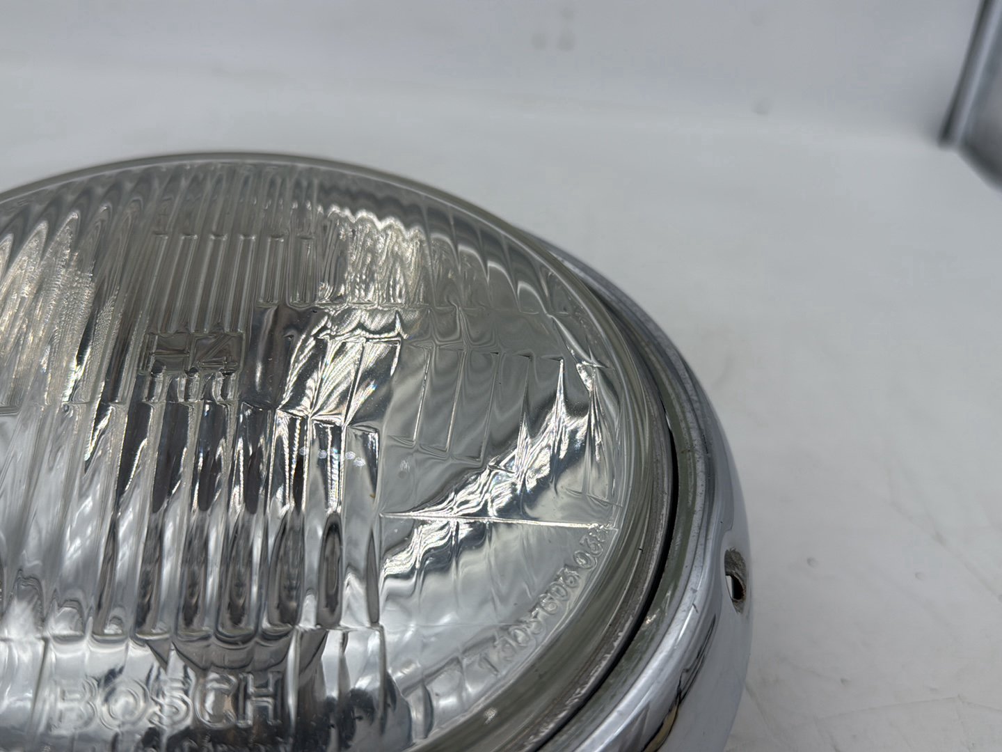 1999 - 2006 Harley-Davidson Touring Road King Police Headlight Headlamp Head Light Halogen  	67702-81A