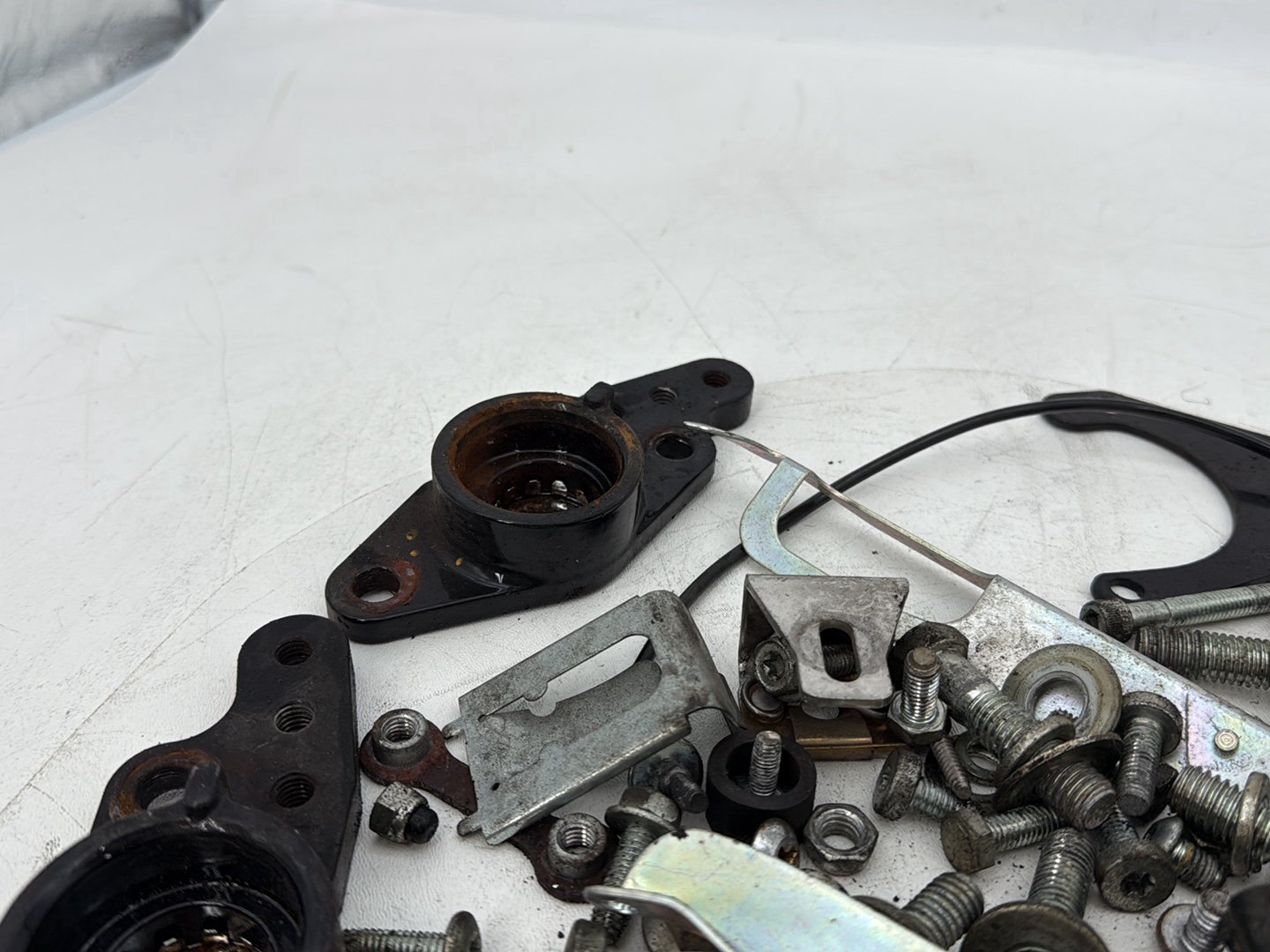 1999 - 2006 Harley-Davidson Touring Electra Glide Ultra Hardware Bolts Nuts & Brackets 50588-03 , 50589-03
