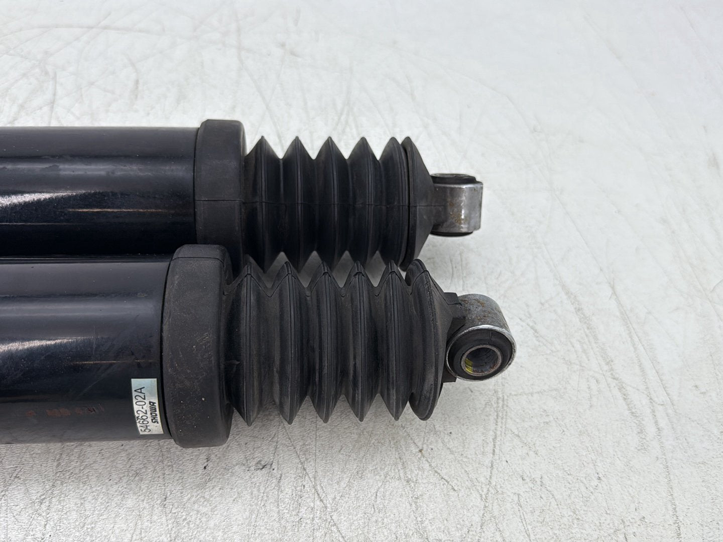2004 Harley Road King Touring Custom FLHRSI OEM Rear Left Right Shock Absorbers