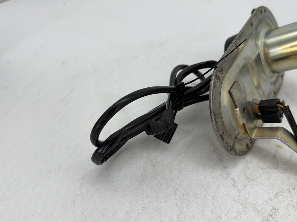 2006 Harley Electra Glide Touring FLHT OEM Fuel Gas Gasoline Sending CARB Lever