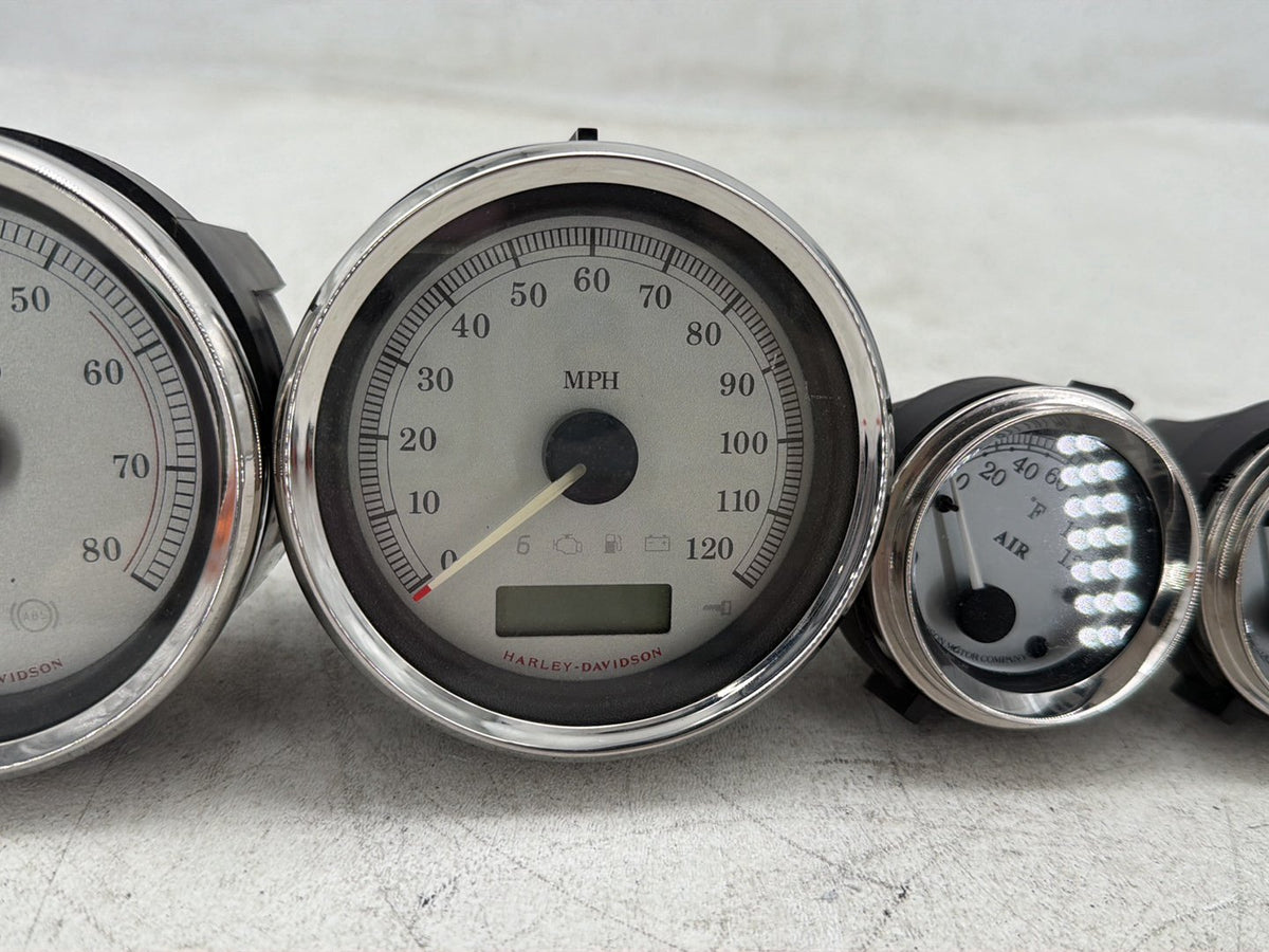 2009 Harley Road Glide Touring FLTR OEM Air Oil Volt Fuel Tacho Speedo Gauges